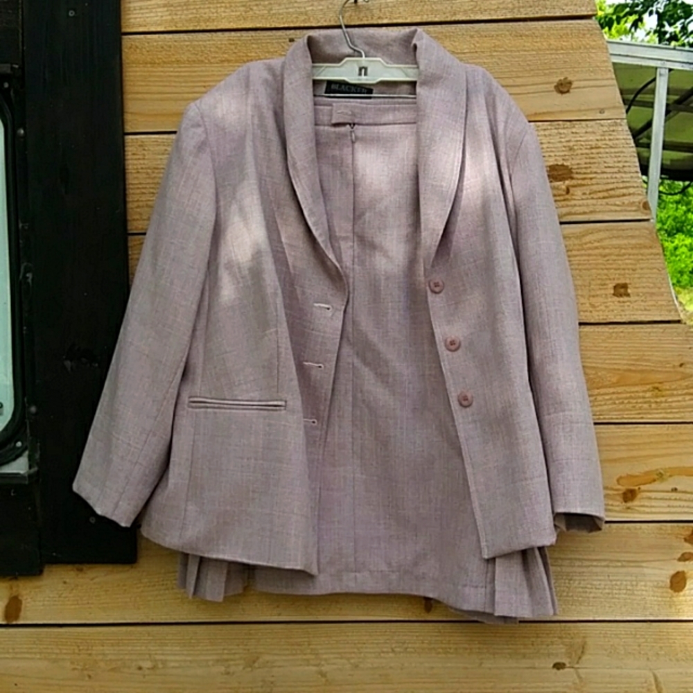 Plus Blacker woman sophisticated suit set